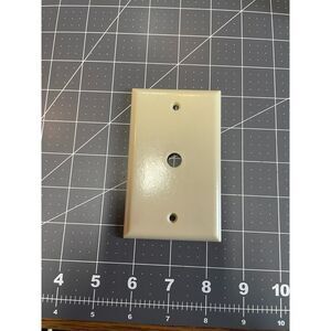 Vintage Ivory Plastic Single Gang Wall Plate Cover 4.5" x 2.75" Unknown Brand